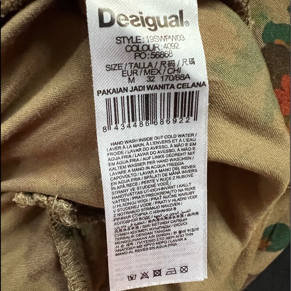 Designal pants. - Picture 6 of 7